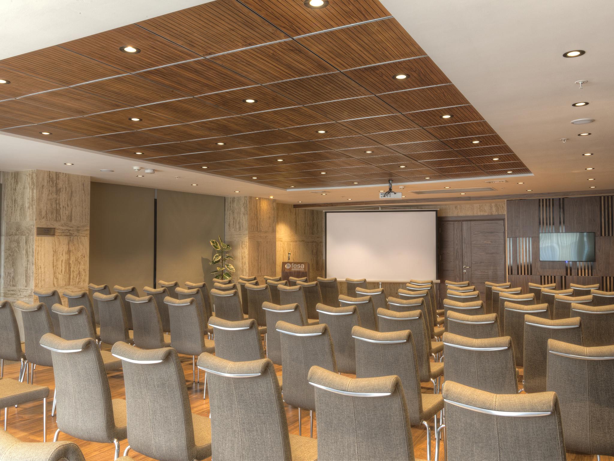 גבזה Fesa Business Hotel מראה חיצוני תמונה